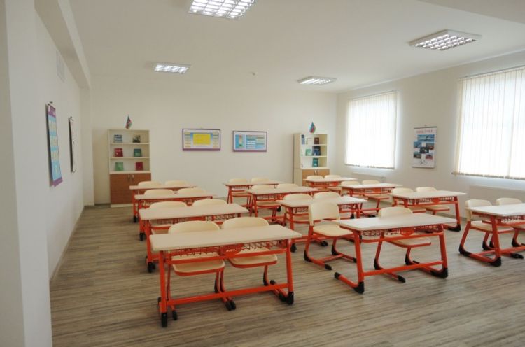 В Азербайджане школу перевели на дистанционное обучение из-за коронавируса