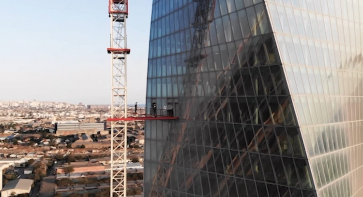 Интересные небоскрёбы Баку: как их строят? - ВИДЕО
