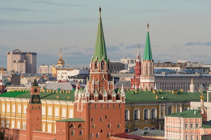 В Кремле оценили необходимость введения ограничений из-за коронавируса