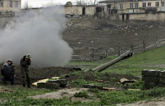 МО Азербайджана заявило об уничтожении еще двух танков ВС Армении - ВИДЕО