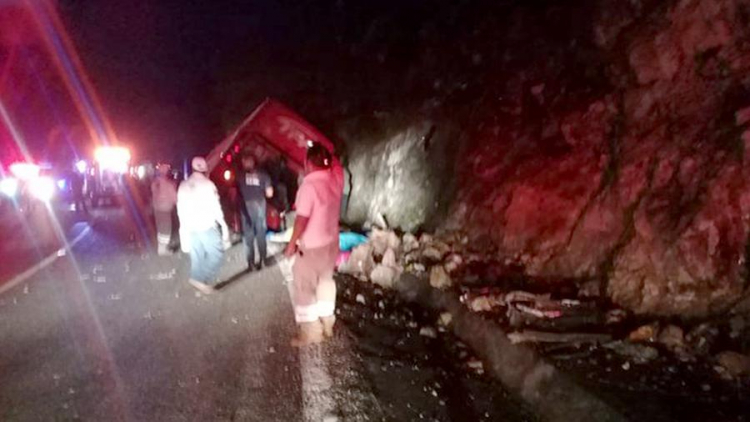 В Мексике 13 человек погибли в ДТП с автобусом