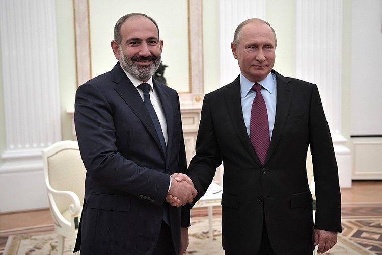 Пашинян позвонил Путину  