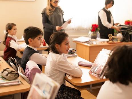 В частных образовательных учреждениях Азербайджана занятия будут проводиться три раза в неделю 