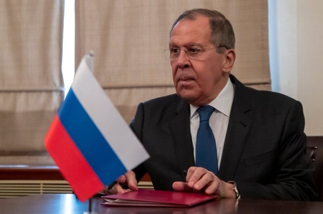 МИД РФ: Москва готова провести встречу глав МИД Азербайджана, Армении и РФ