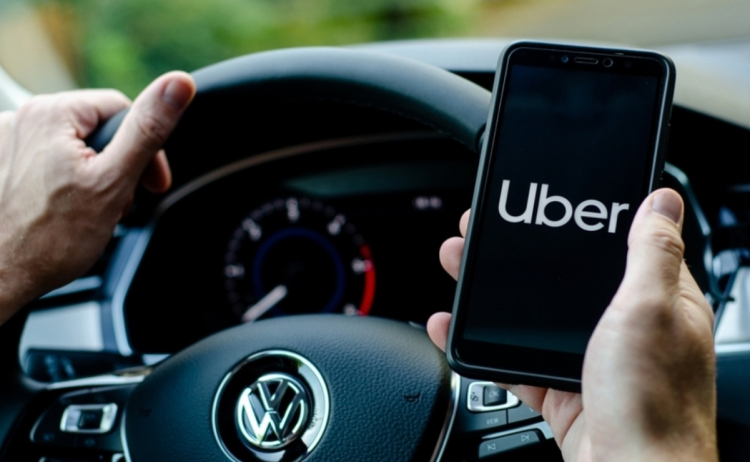 Uber приговорили к огромному штрафу за отказ везти слепую женщину