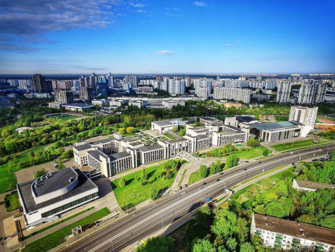 Граждане Азербайджана смогут учиться в МГИМО