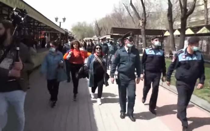Полиция Армении начала задержания членов оппозиционного движения
