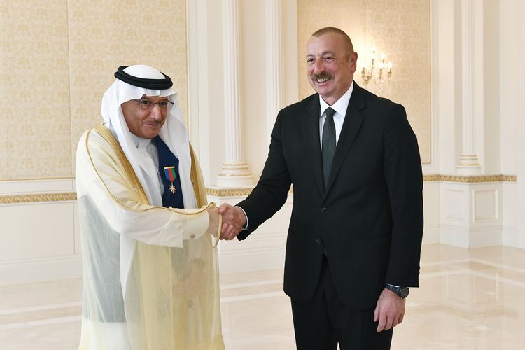 Президент Азербайджана наградил генерального секретаря ОИС орденом «Достлуг» - ФОТО