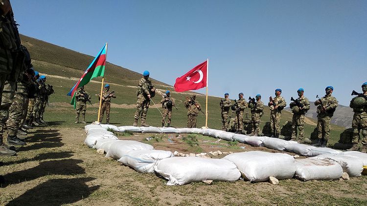 Азербайджанская и турецкая армии проводят тактические учения - ВИДЕО