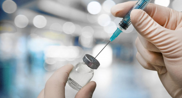 ВОЗ рекомендовала не смешивать вакцины от COVID-19