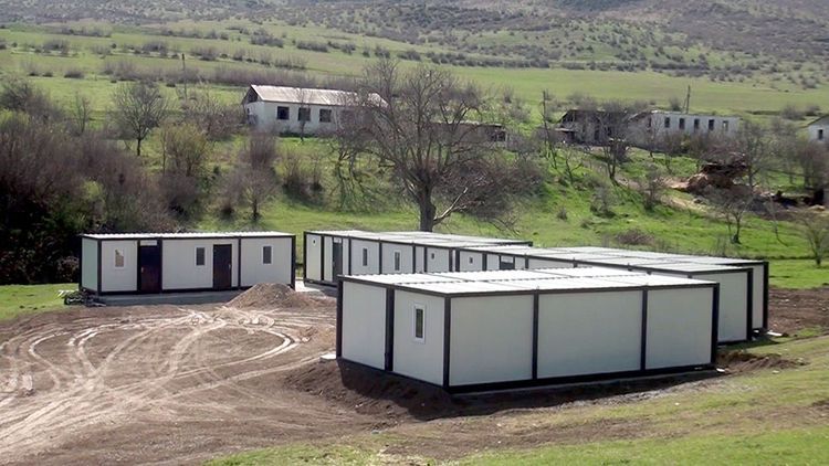 В освобожденных районах Азербайджана создаются модульные общежития