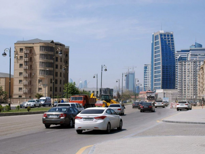 В Баку переименовали крупный проспект

