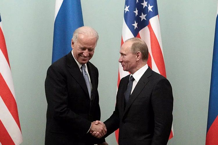Байден предложил Путину провести встречу в третьей стране