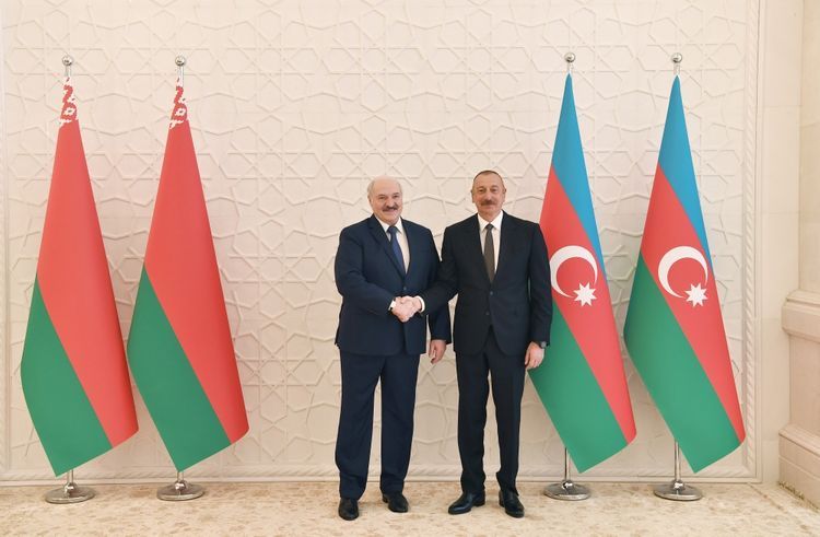 Между Азербайджаном и Беларусью подписаны документы
