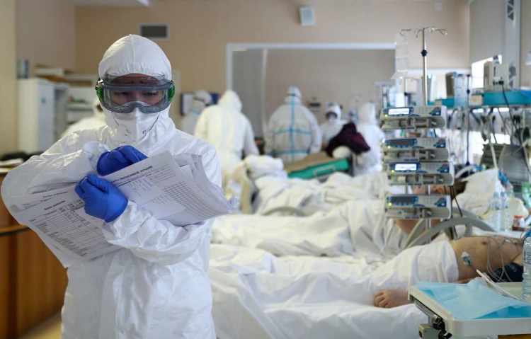 В мире за сутки выявили более 805 тыс. заразившихся коронавирусом