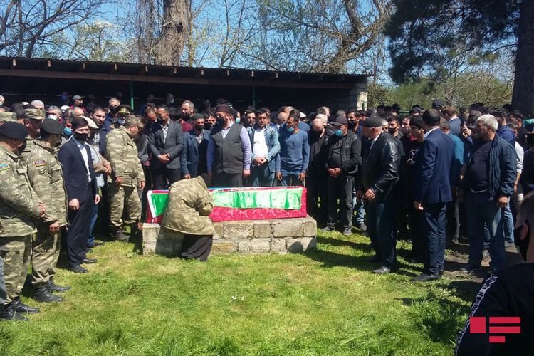 В Хачмазе похоронен шехид, находившийся в коме шесть месяцев - ФОТО