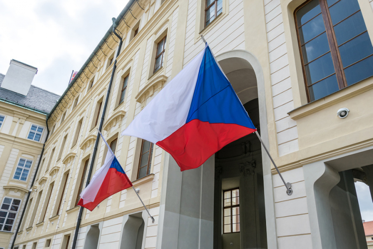 Чехия высылает 18 российских дипломатов