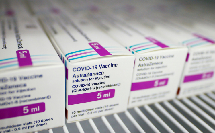 Новые случаи тромбоза после прививки AstraZeneca выявили во Франции
