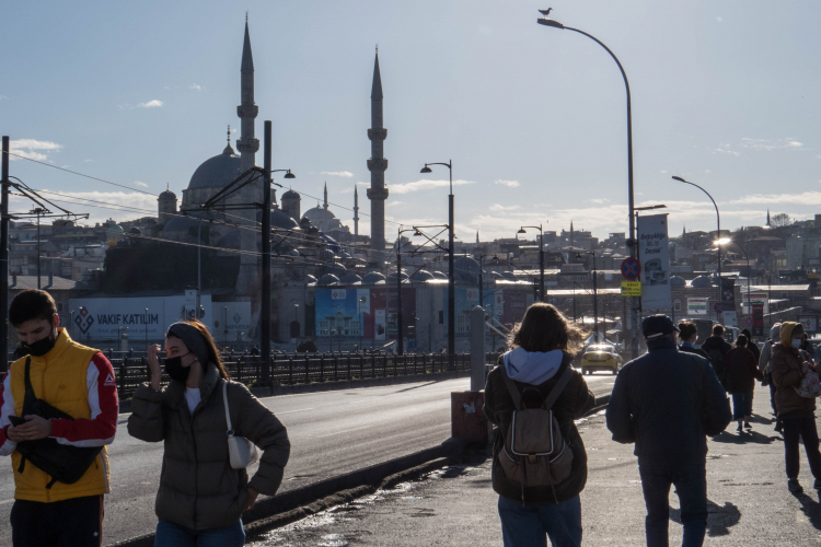 В Турции объявили трехдневный локдаун
