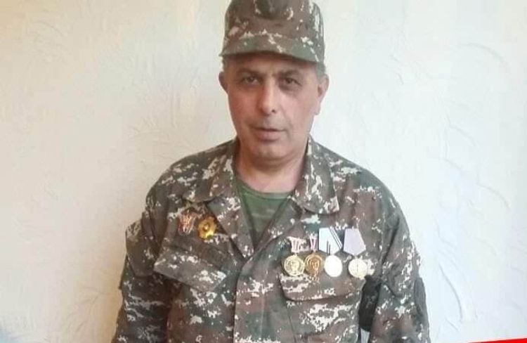 Продлен срок ареста армянского боевика, пытавшего азербайджанских пленных

