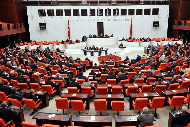 Завтра в парламенте Турции будут обсуждаться военные преступления Армении 