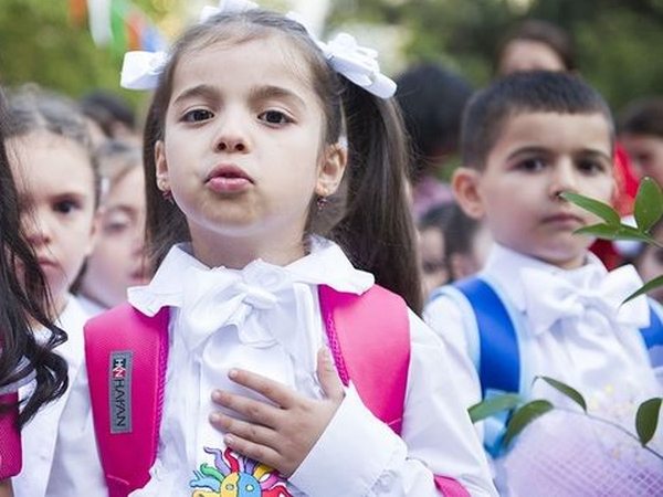 Завтра в Азербайджане начинается онлайн-регистрация детей в I класс 