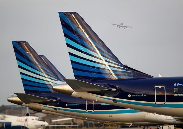 AZAL временно приостанавливает полеты в Стамбул и Анкару
