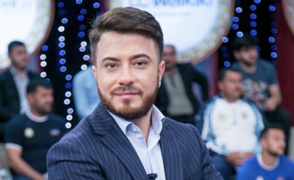 Азербайджанский певец отказывается от свадеб в России