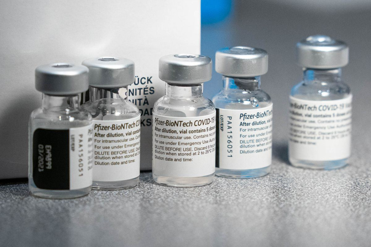 Израиль уничтожит 80 тысяч вакцин от коронавируса