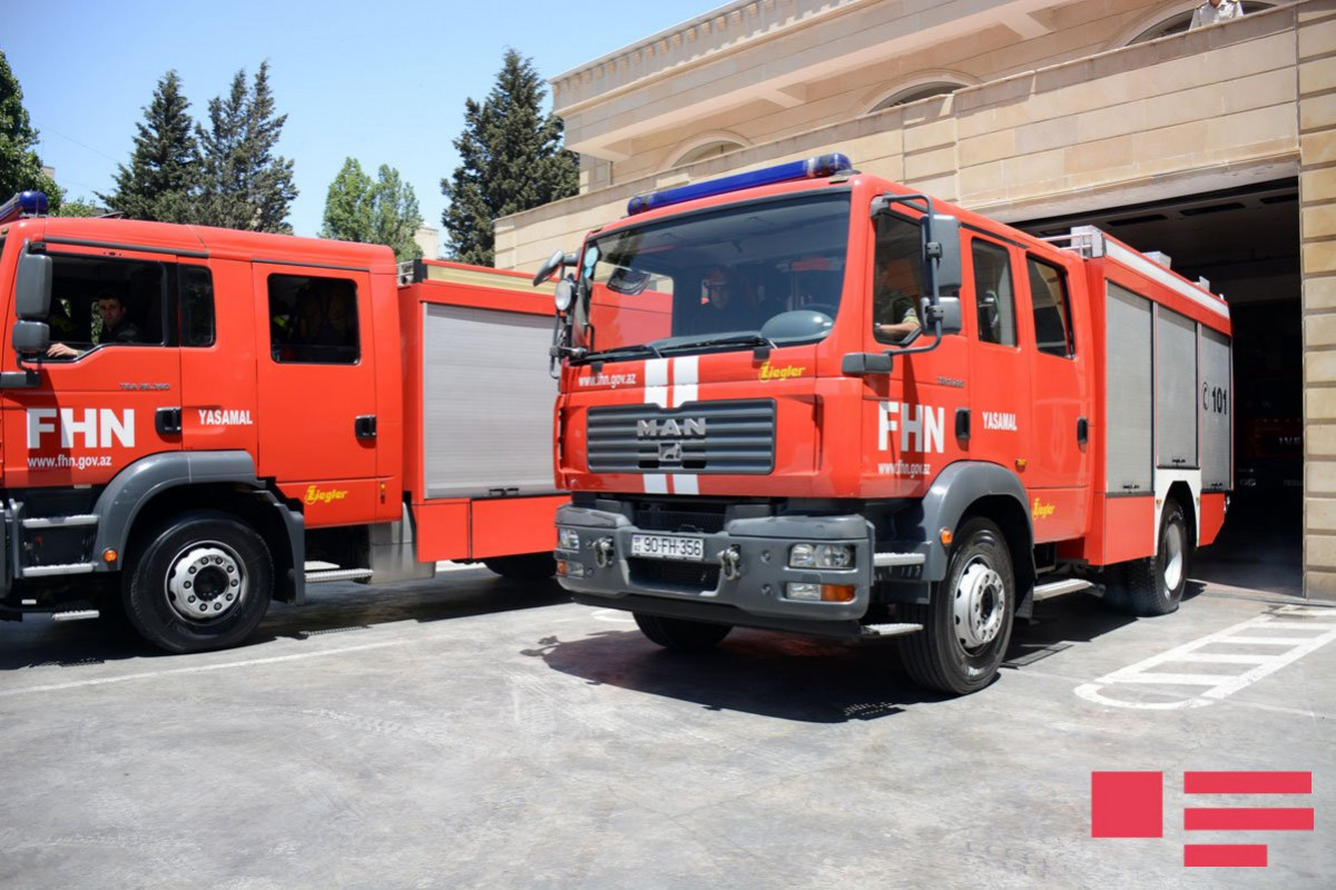 МЧС Азербайджана : За минувшие сутки произошло 87 пожаров, 3 человека спасены