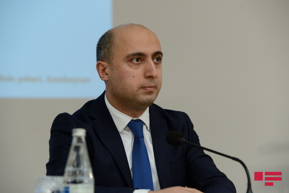 Министр образования Эмин Амруллаев
