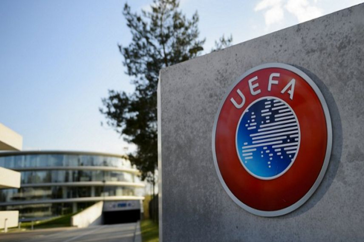 Польша обошла Азербайджан в рейтинге УЕФА