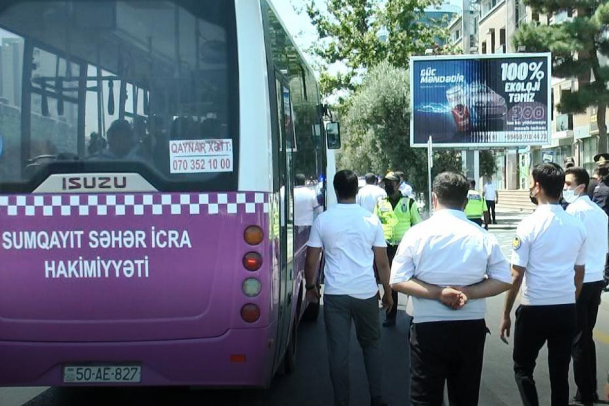 В Сумгайыте оштрафовали пиццерию Papa Johns, временно закрыли т/ц Mərkəz Plaza-ФОТО 