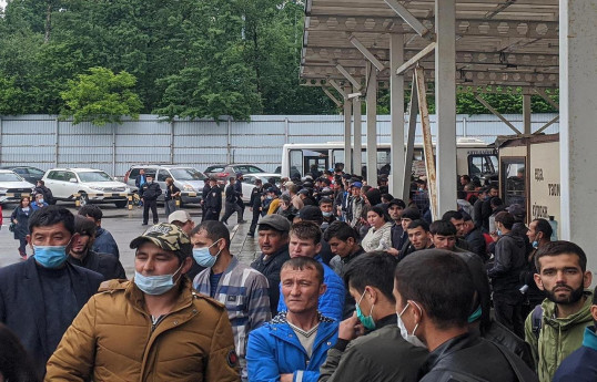 Мигранты устроили массовую драку в Москве