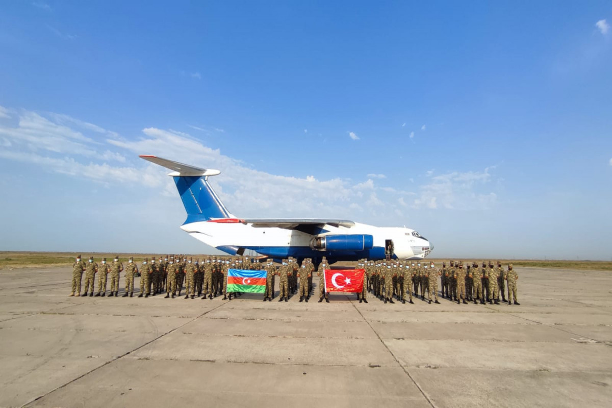 Азербайджанские военнослужащие примут участие в учениях в Турции