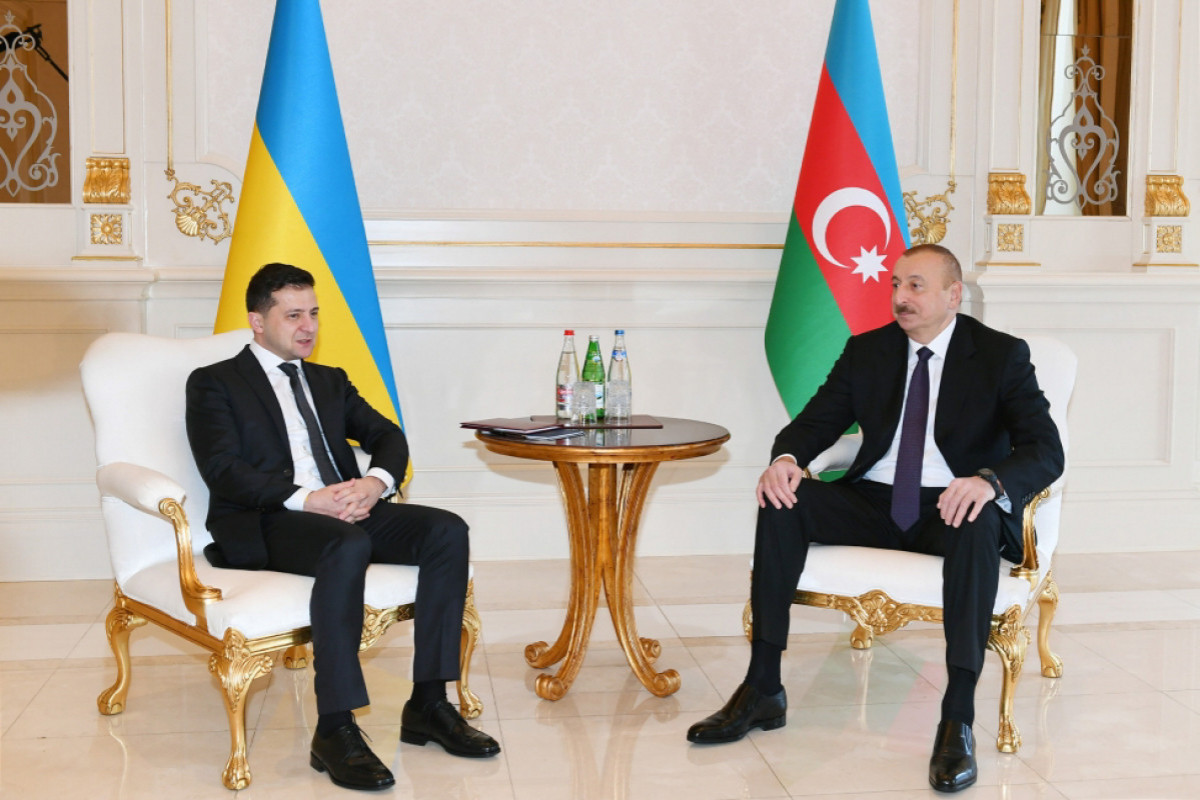 Ильхам Алиев направил поздравительное письмо президенту Украины