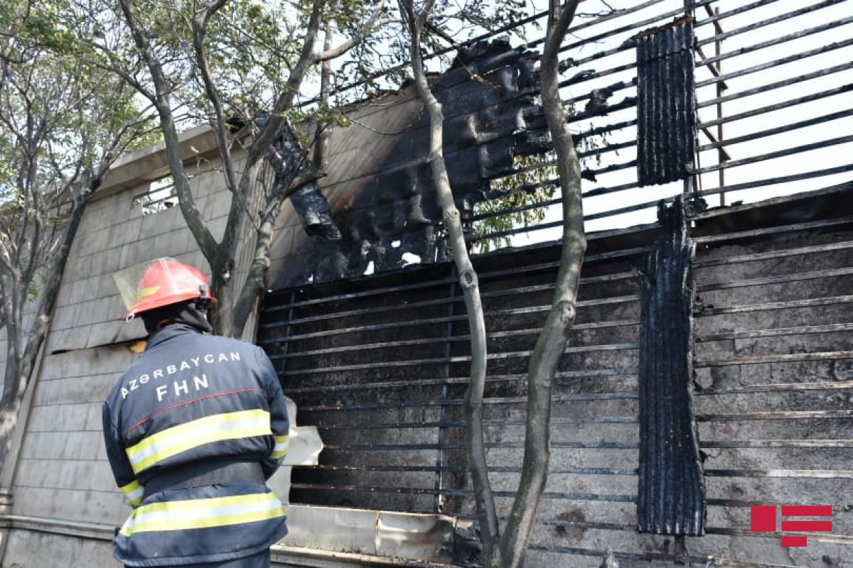 МЧС распространило кадры тушения пожара на проспекте Гейдара Алиева – ВИДЕО 