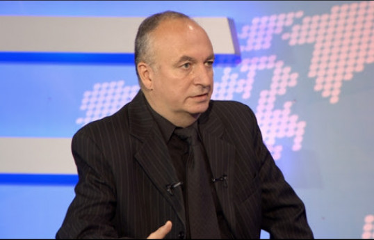 Историк, член правления Армяно-азербайджанской гражданской платформы Артур Агаджанов