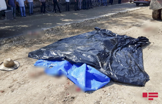 В Азербайджане машина врезалась в дерево, погибли 5 человек