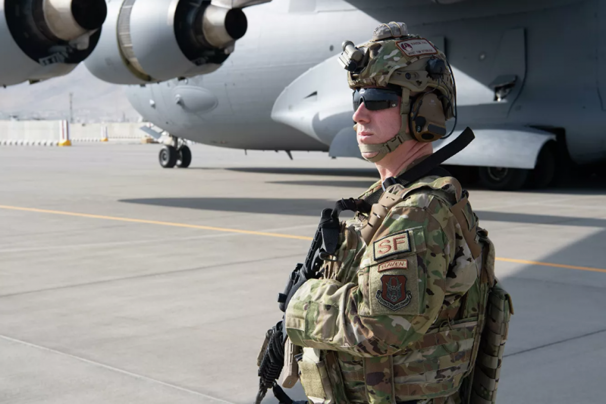 Американские войска начали покидать аэропорт Кабула