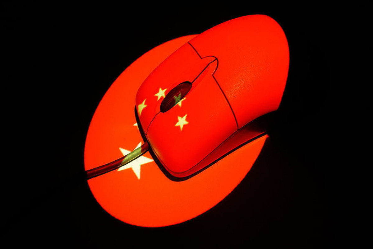 Китай начнет удалять из соцсетей «очерняющий» экономику страны контент