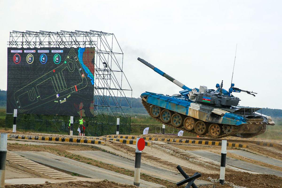 Азербайджанские танкисты прошли в полуфинал конкурса «Танковый биатлон»