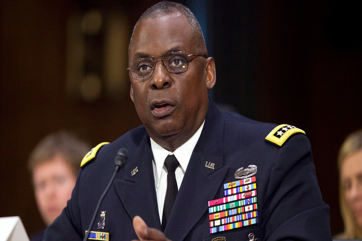 Генералы и адмиралы призвали главу Пентагона уйти в отставку