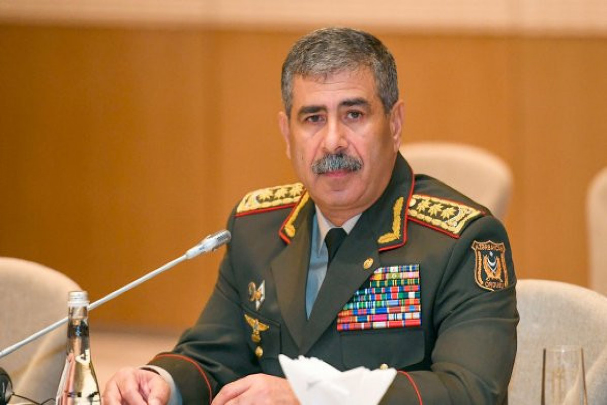 Министр обороны Закир Гасанов