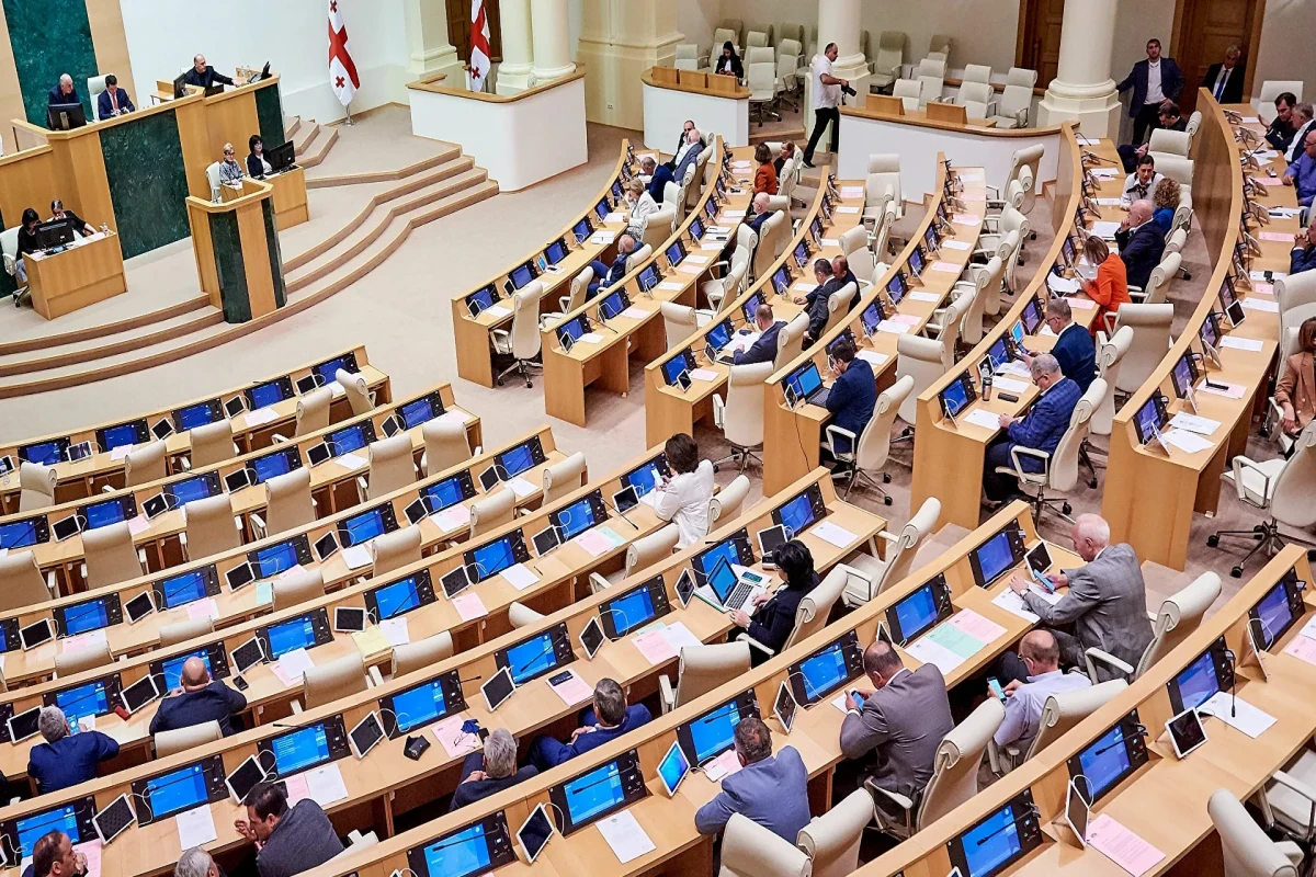 Бойкотирующая оппозиция сэкономила парламенту Грузии более миллиона лари