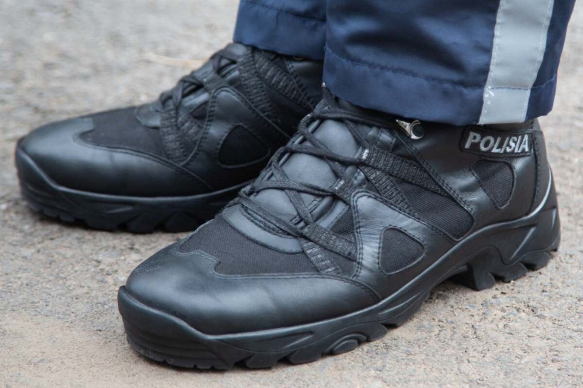 Казахстанские полицейские с 1 января начнут носить кроссовки
