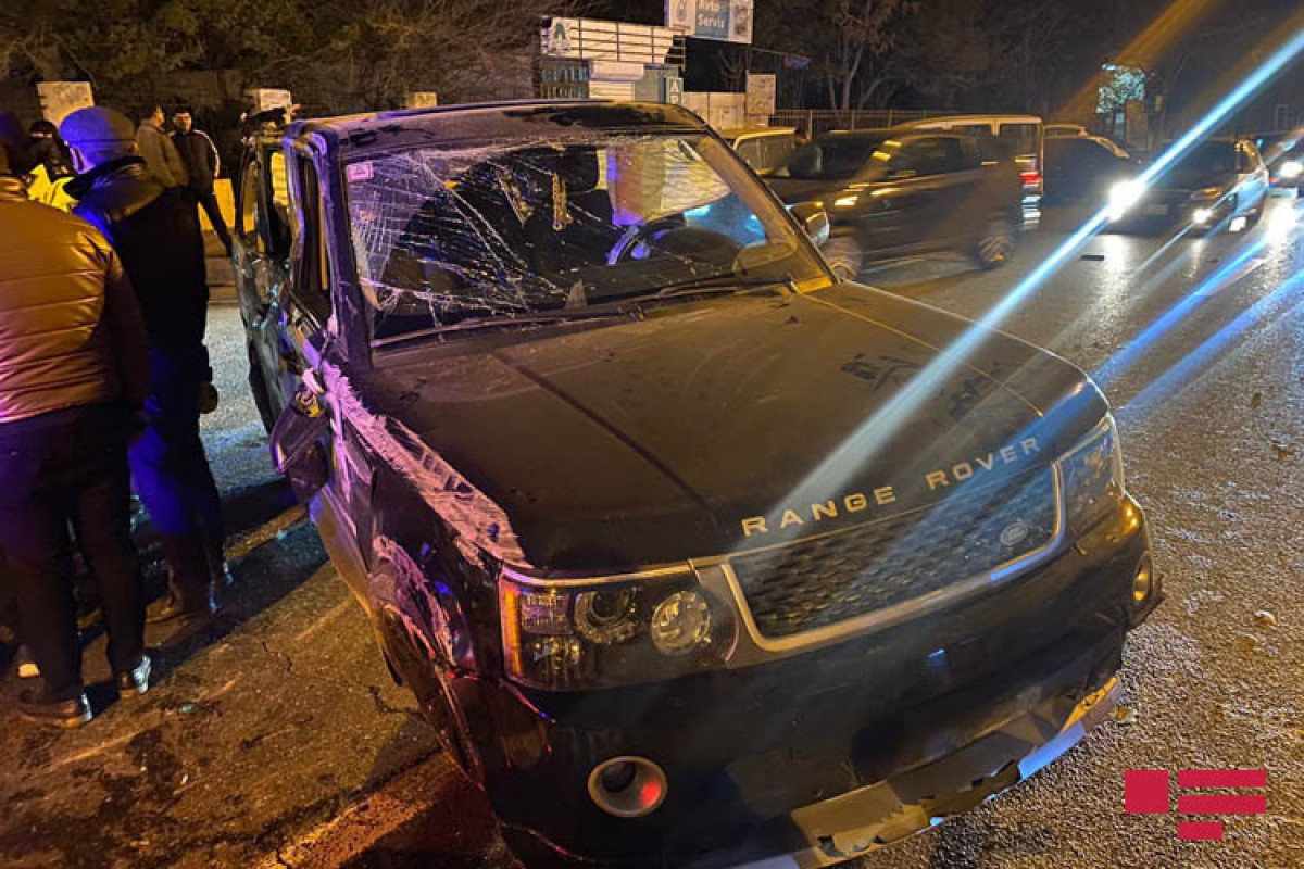 В Баку Range Rover смял три машины и перевернулся-ФОТО -ВИДЕО 