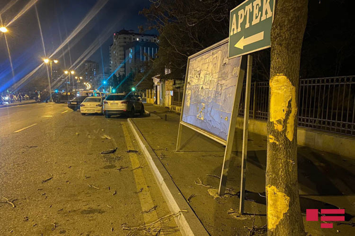 В Баку Range Rover смял три машины и перевернулся-ФОТО -ВИДЕО 