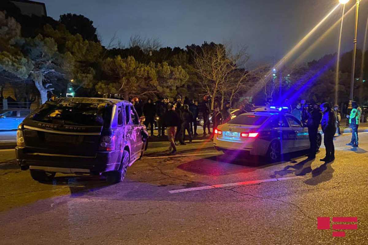 В Баку Range Rover смял три машины и перевернулся-ФОТО -ВИДЕО 