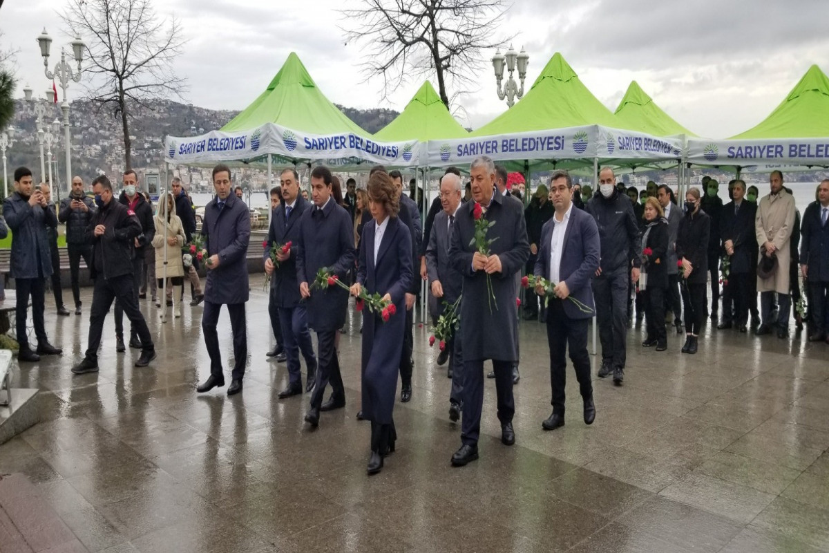 В Стамбуле почтили память общенационального лидера Азербайджана Гейдара Алиева-ФОТО 